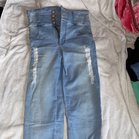 Light blue butt lifting Columbian jeans - Picture 2 of 4